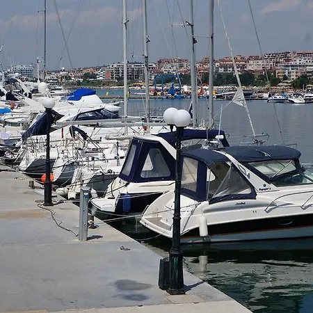 Dom-El Real Apartments In Victorio Complex *