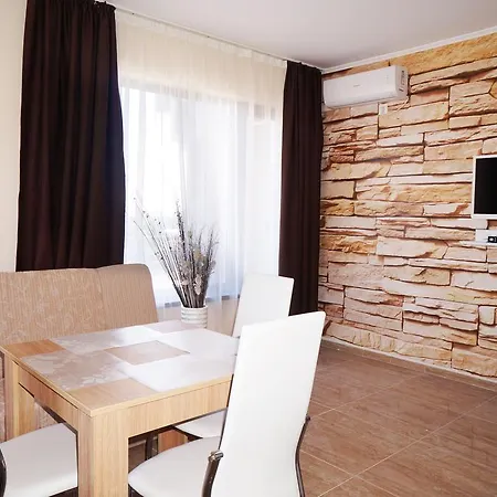 Dom-El Real Apartments In Victorio Complex * Święty Włas