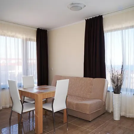 Dom-El Real Apartments In Victorio Complex Święty Włas