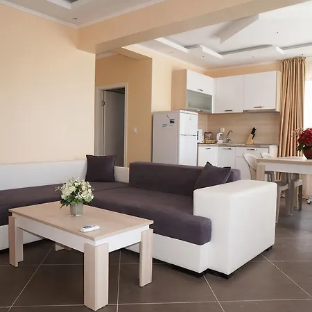Dom-El Real Apartments In Victorio Complex Apartament *